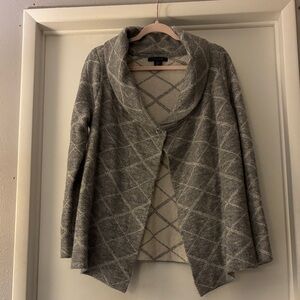 Tahari Gray Diamond Pattern Cardigan size L